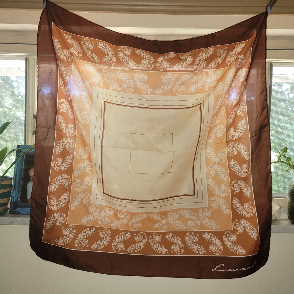 Leonardi Paris Brown and Cream Paisley Scarf